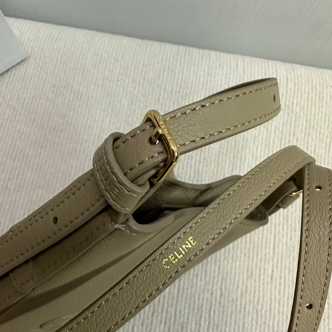PHONE POUCH HELOISE 19 IN DONKEY BROWN SUPPLE CALFSKIN