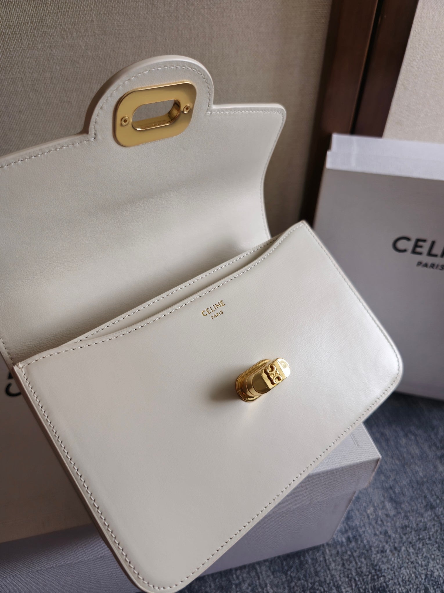 JOSEPHINE BAG 18.5 IN WHITE PATENT CALFSKIN