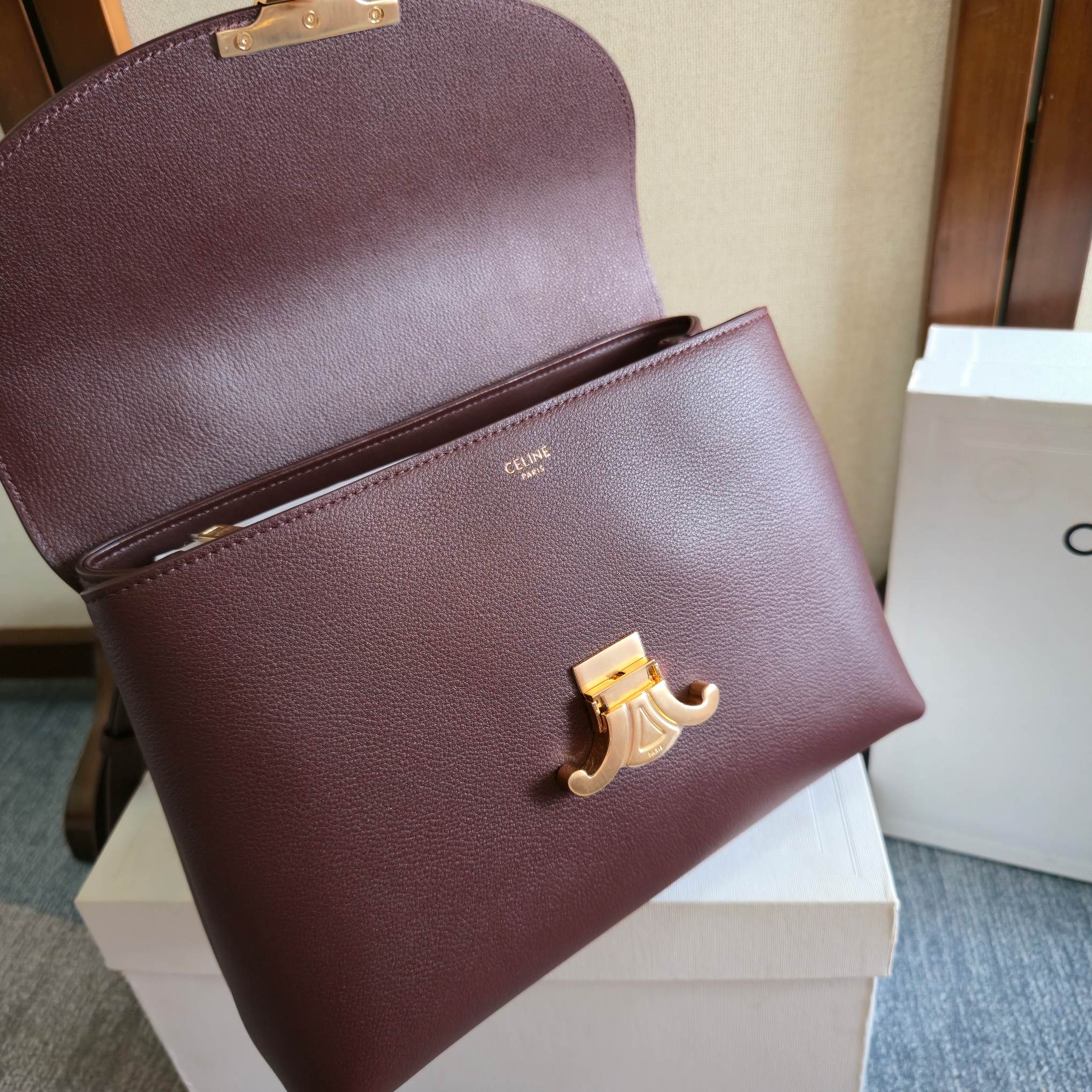 CELINE 25S MEDIUM NINO BAG 25MM IN SYRAH RED CALFSKIN GOLD HARDWARE