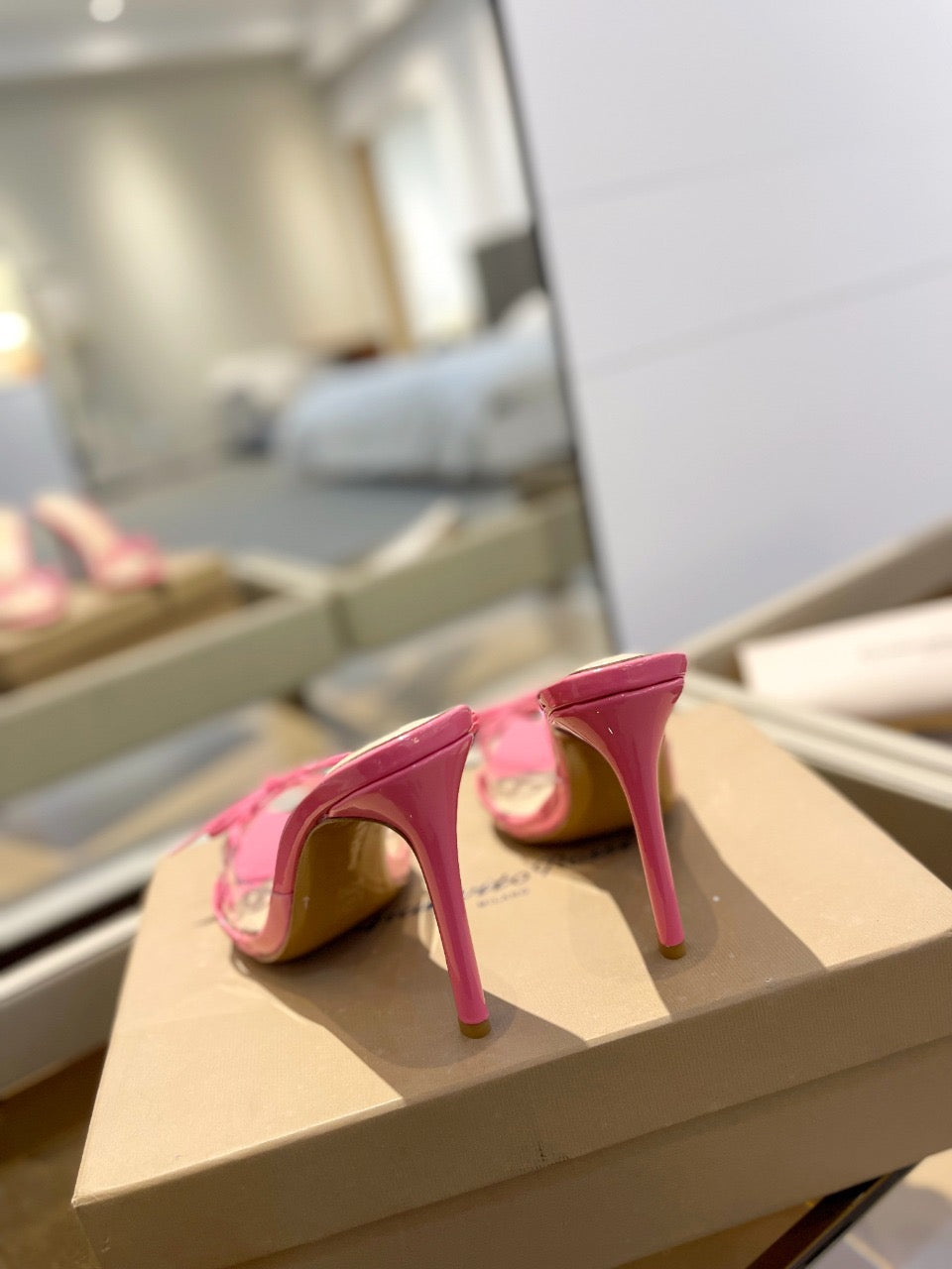 GIANVITO ROSSI 26S HEELED SANDALS 105 MM IN LIGHT PINK PATENT CALFSKIN WITH BOW