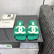 CHANEL 26S SLIDE SANDALS IN GREEN AND WHITE SHEARLING SQUARE TOE