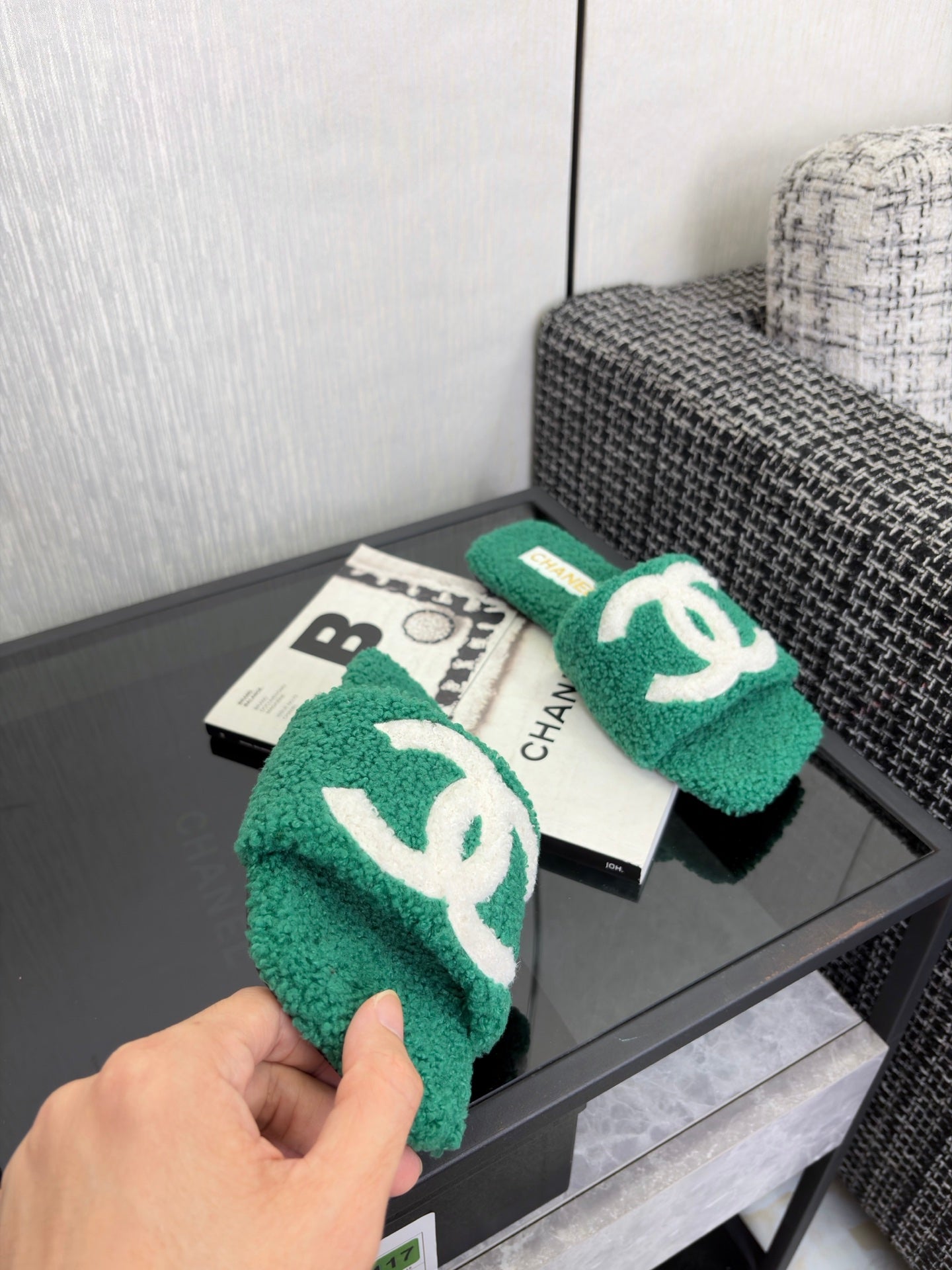 CHANEL 26S SLIDE SANDALS IN GREEN AND WHITE SHEARLING SQUARE TOE