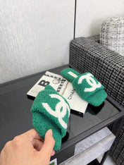 CHANEL 26S SLIDE SANDALS IN GREEN AND WHITE SHEARLING SQUARE TOE