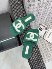 CHANEL 26S SLIDE SANDALS IN GREEN AND WHITE SHEARLING SQUARE TOE