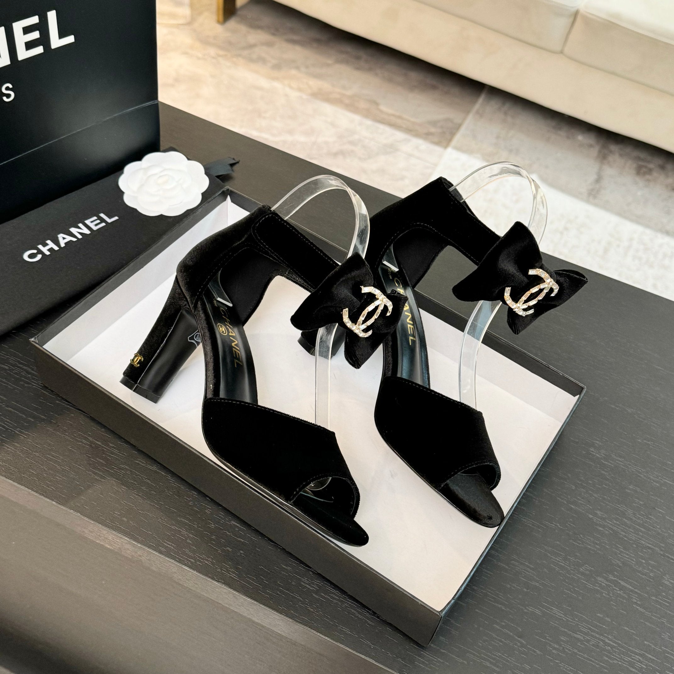 HIGH SANDAL OPEN TOE IN BLACK VELVET