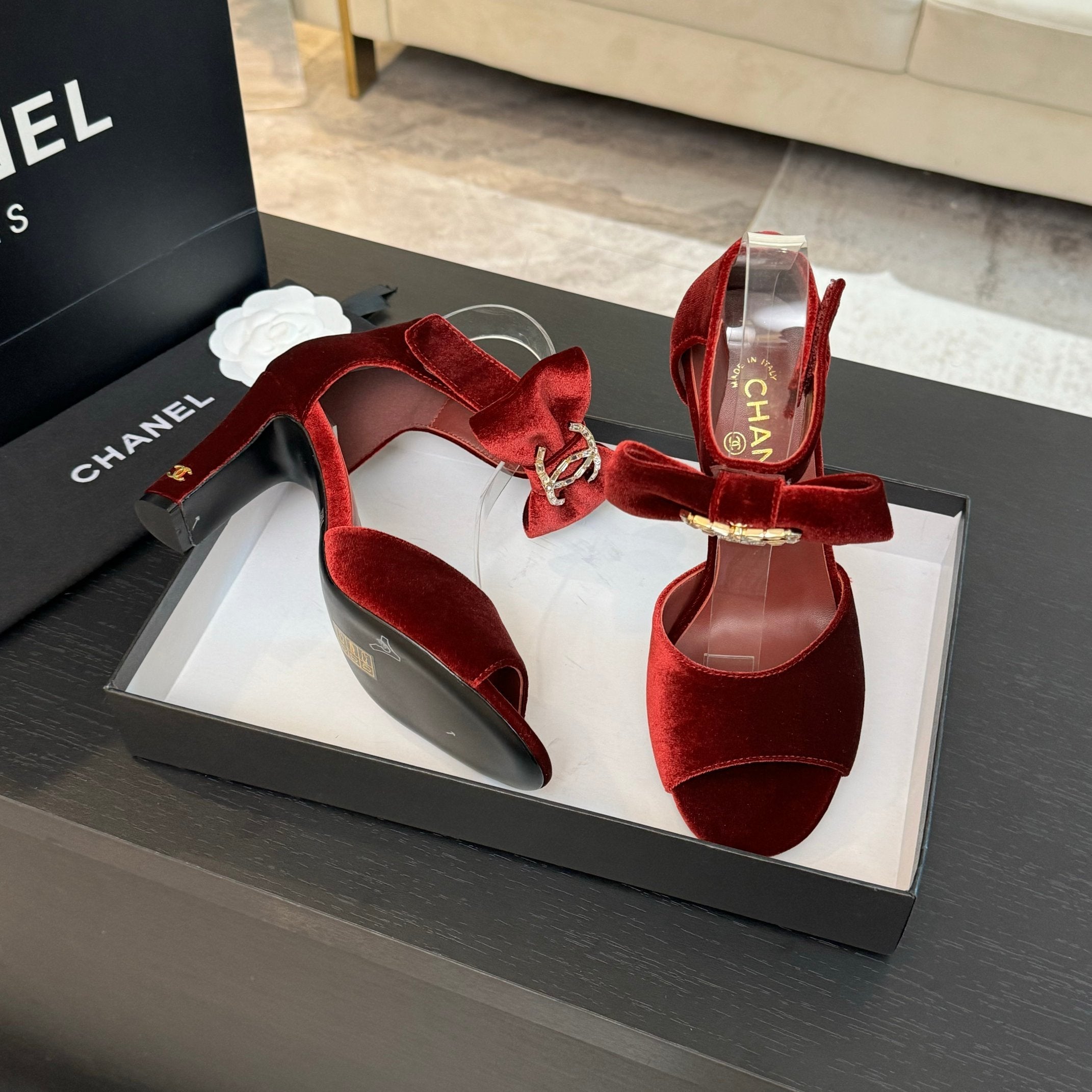 HIGH SANDAL OPEN TOE IN MAROON RED VELVET