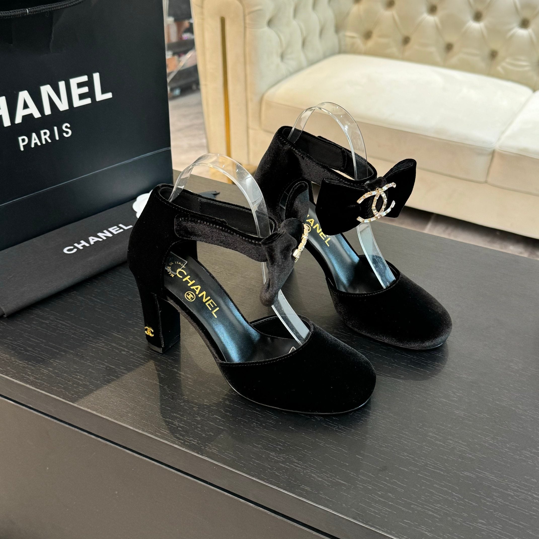 HIGH MARRY JANE IN BLACK VELVET