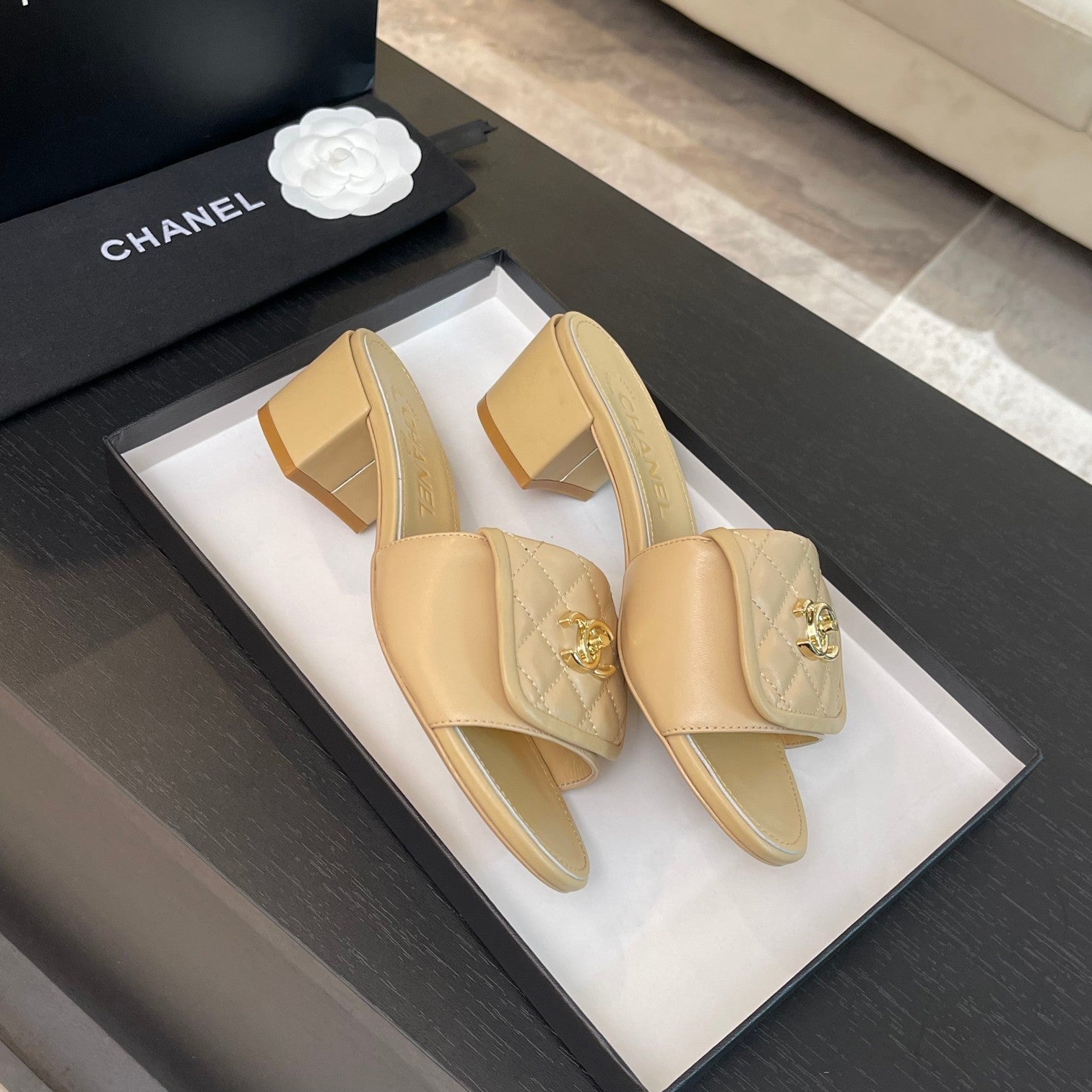 MID-HEEL 5 CM MULE IN TUSCAN BEIGE LAMBSKIN