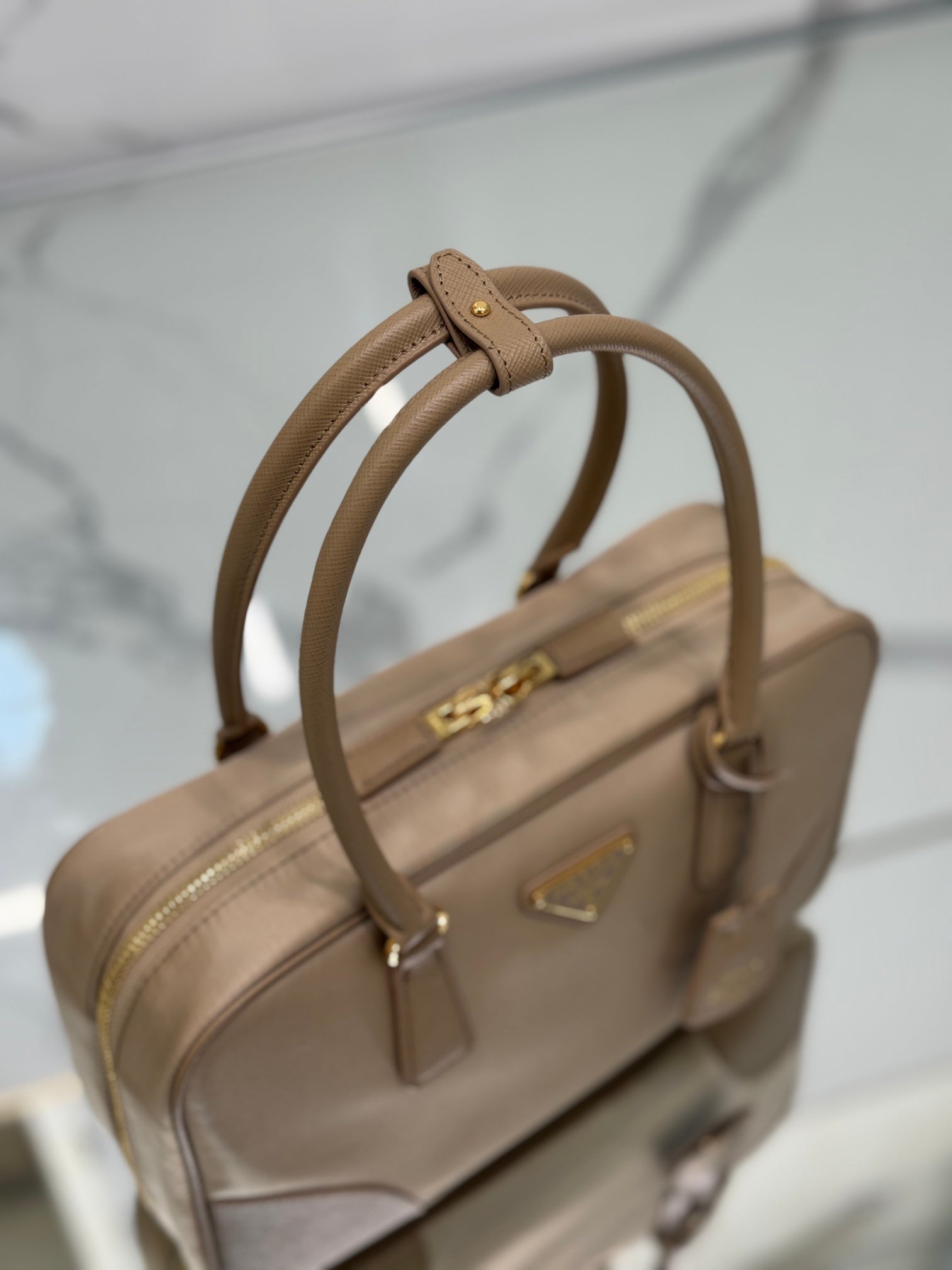 LARGE TOP HANDLE BAG 35 IN DRIED MOSS NYLON AND CALFSKIN TRIM