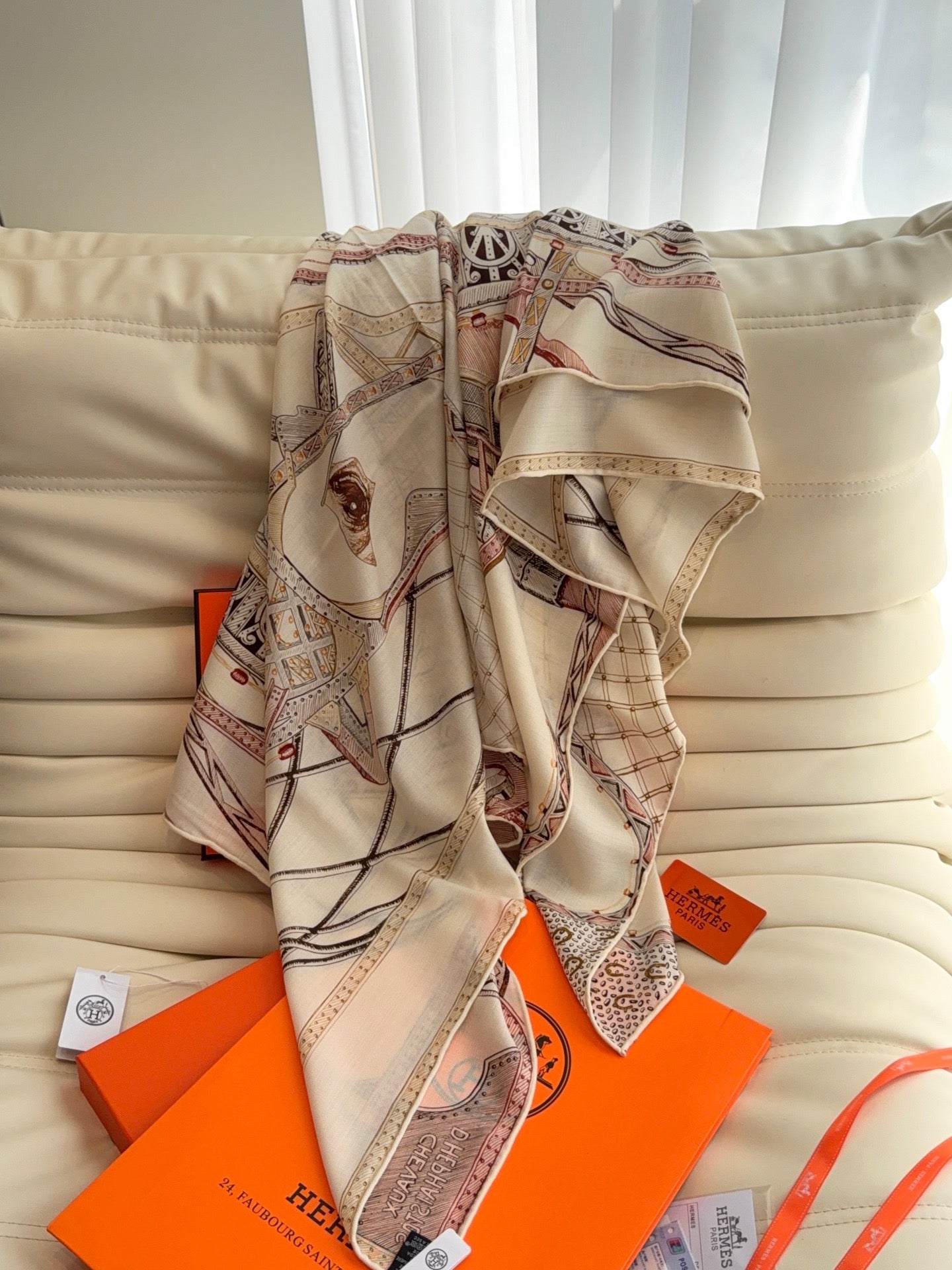 HERMES 26S SCARF 140 IN SILK AND CASHMERE 498304