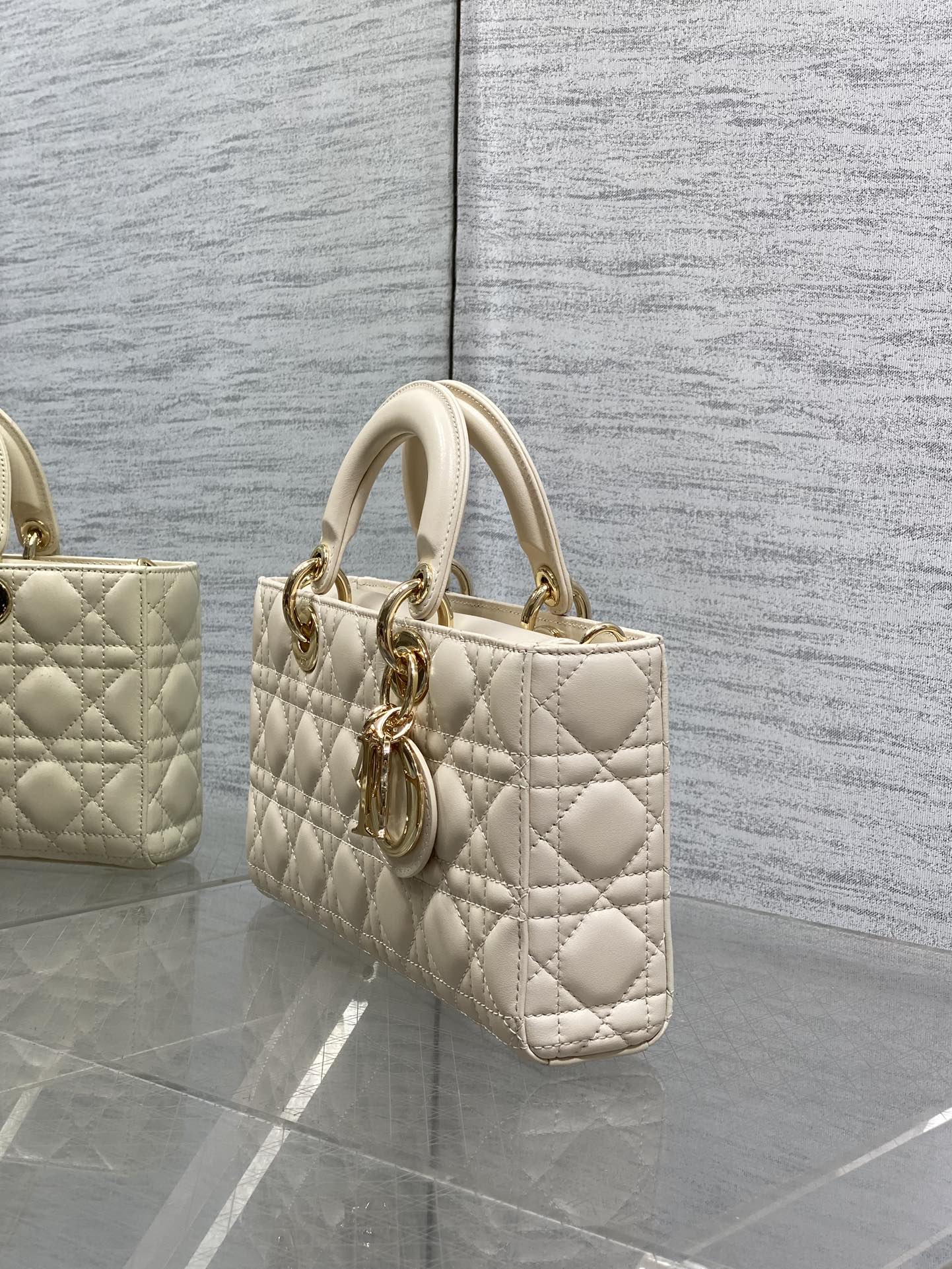 DIOR 25S MEDIUM LADY D-JOY 26 IN BEIGE LAMBSKIN GOLD HARDWARE