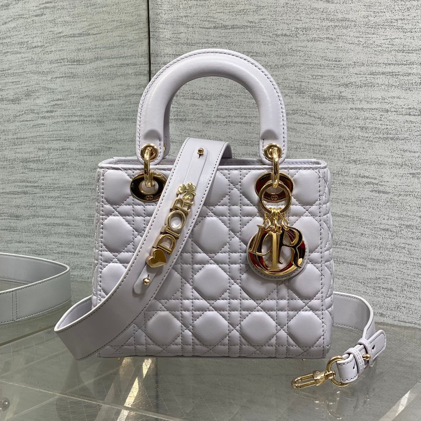 DIOR 25S LADY DIOR BAG 20 IN LILAC CANNAGE CALFSKIN GOLD HARDWARE