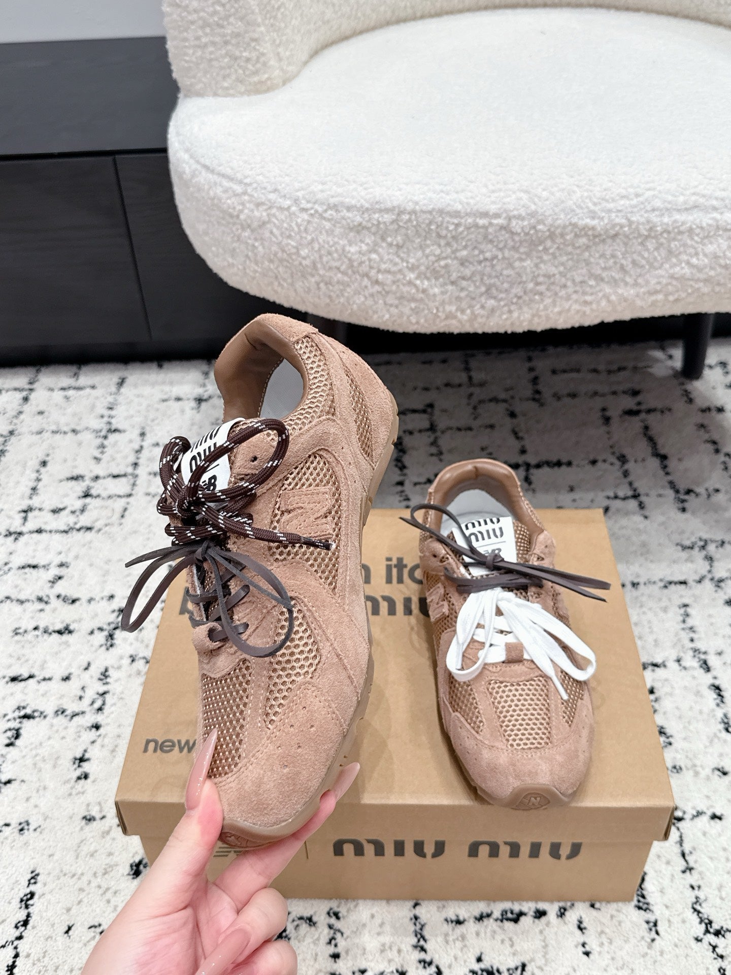 MIUMIU 26S SNEAKERS IN CHESTNUT BROWN SUEDE SUEDE AND MESH FABRIC
