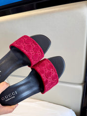 GUCCI 26S SLIDE SANDALS 55 MM IN DARK RED VELVET