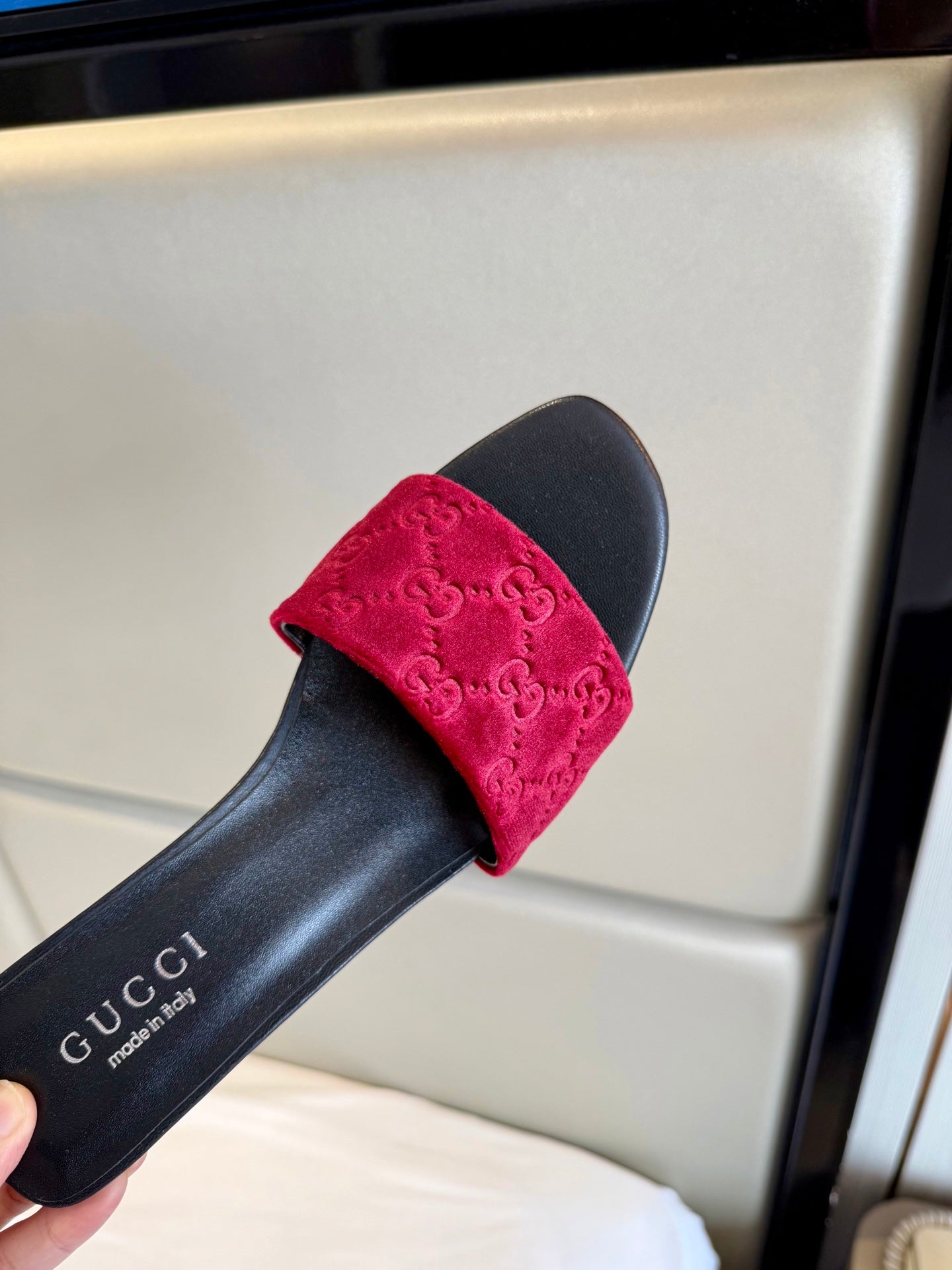 GUCCI 26S SLIDE SANDALS 55 MM IN DARK RED VELVET