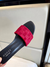 GUCCI 26S SLIDE SANDALS 55 MM IN DARK RED VELVET