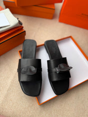 0RAN SANDALS IN BLACK CALFSKIN