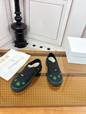 DIOR 26S LOW TOP SNEAKERS 35MM IN BLACK CANVAS WITH CLOVER EMBROIDERY
