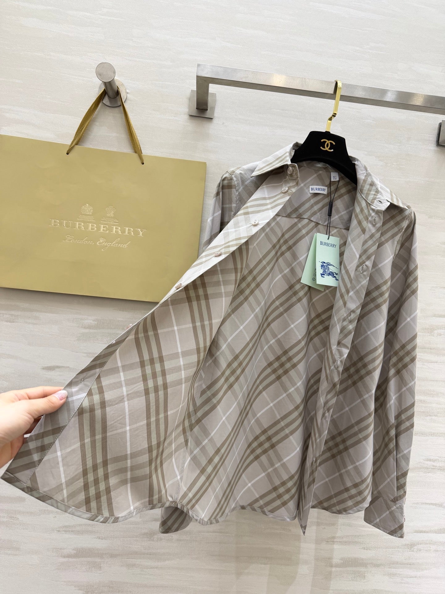 BURBERRY 26S SHIRT 402