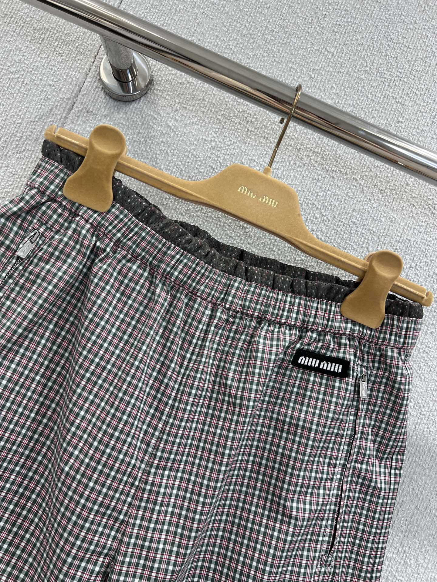 MIUMIU PLAID SHORTS 268898