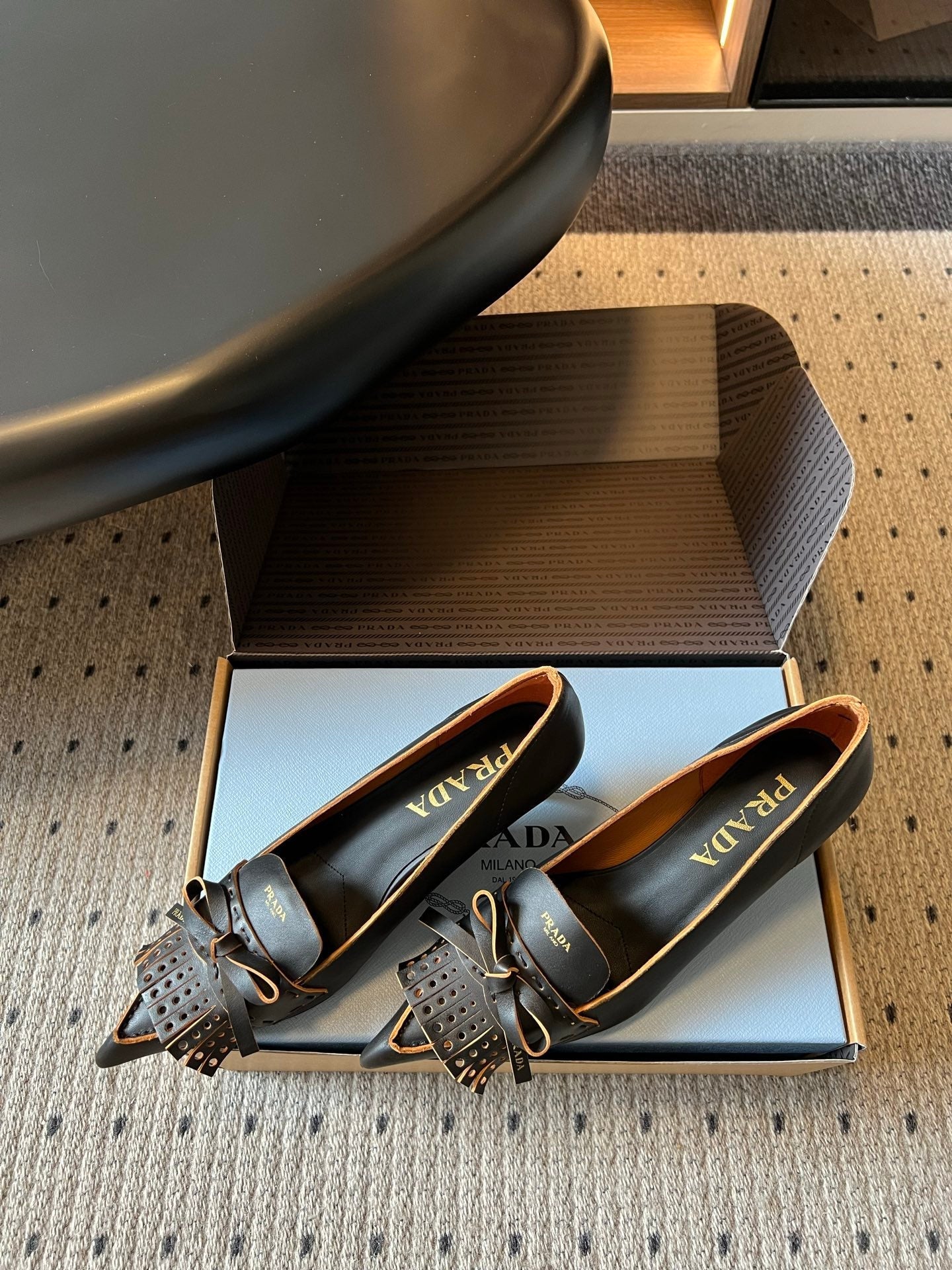 PRADA 26S POINTED TOE BOW FRINGE PUMPS 50MM IN BLACK CALFSKIN
