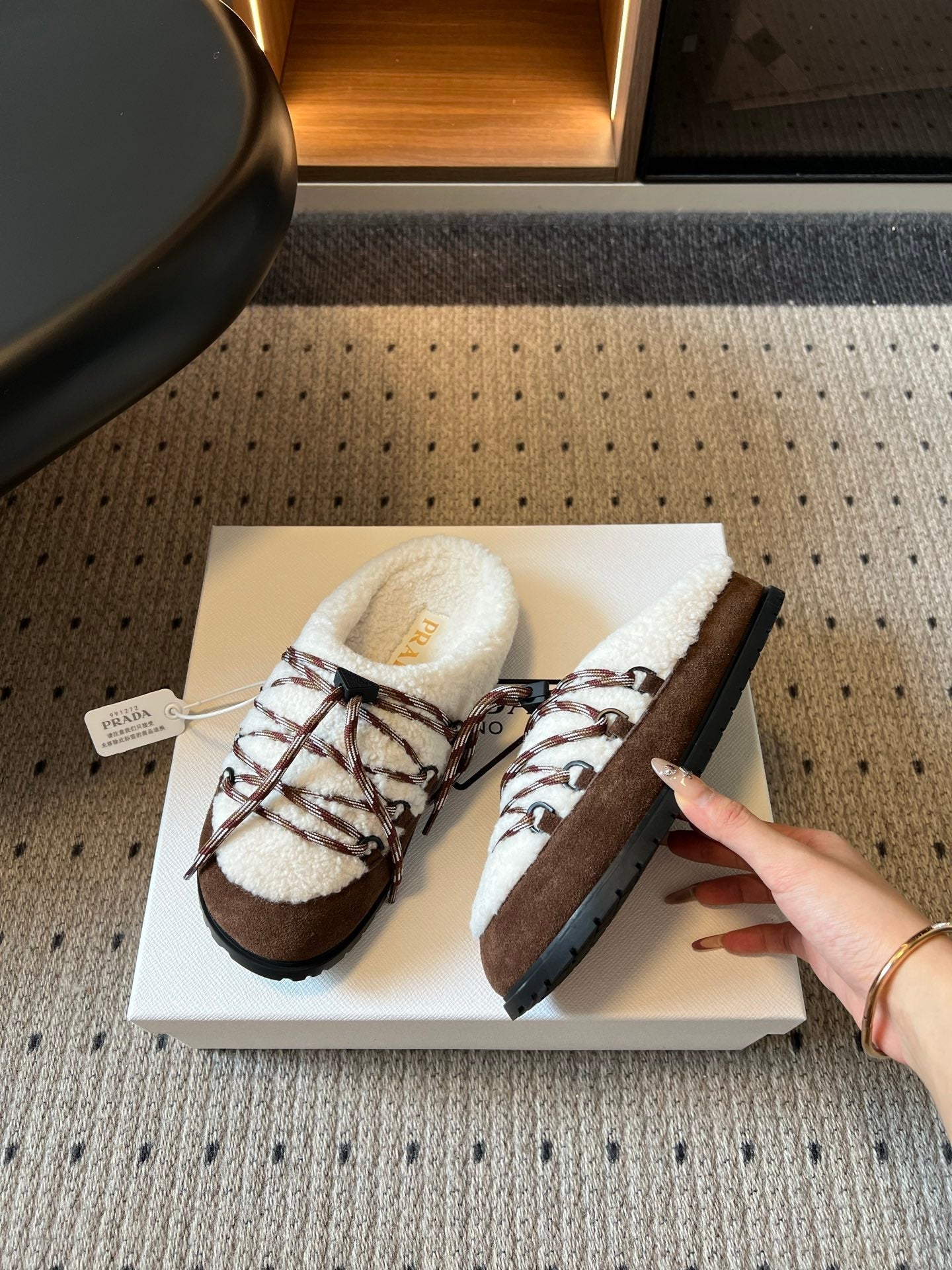 PRADA 26S WOVEN MULES IN IVORY WOOL AND DARK BROWN SUEDE