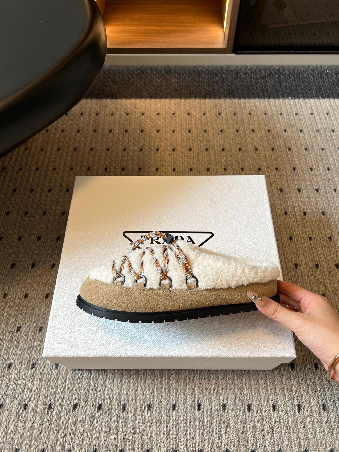 PRADA 26S WOVEN MULES IN IVORY WOOL AND BEIGE SUEDE