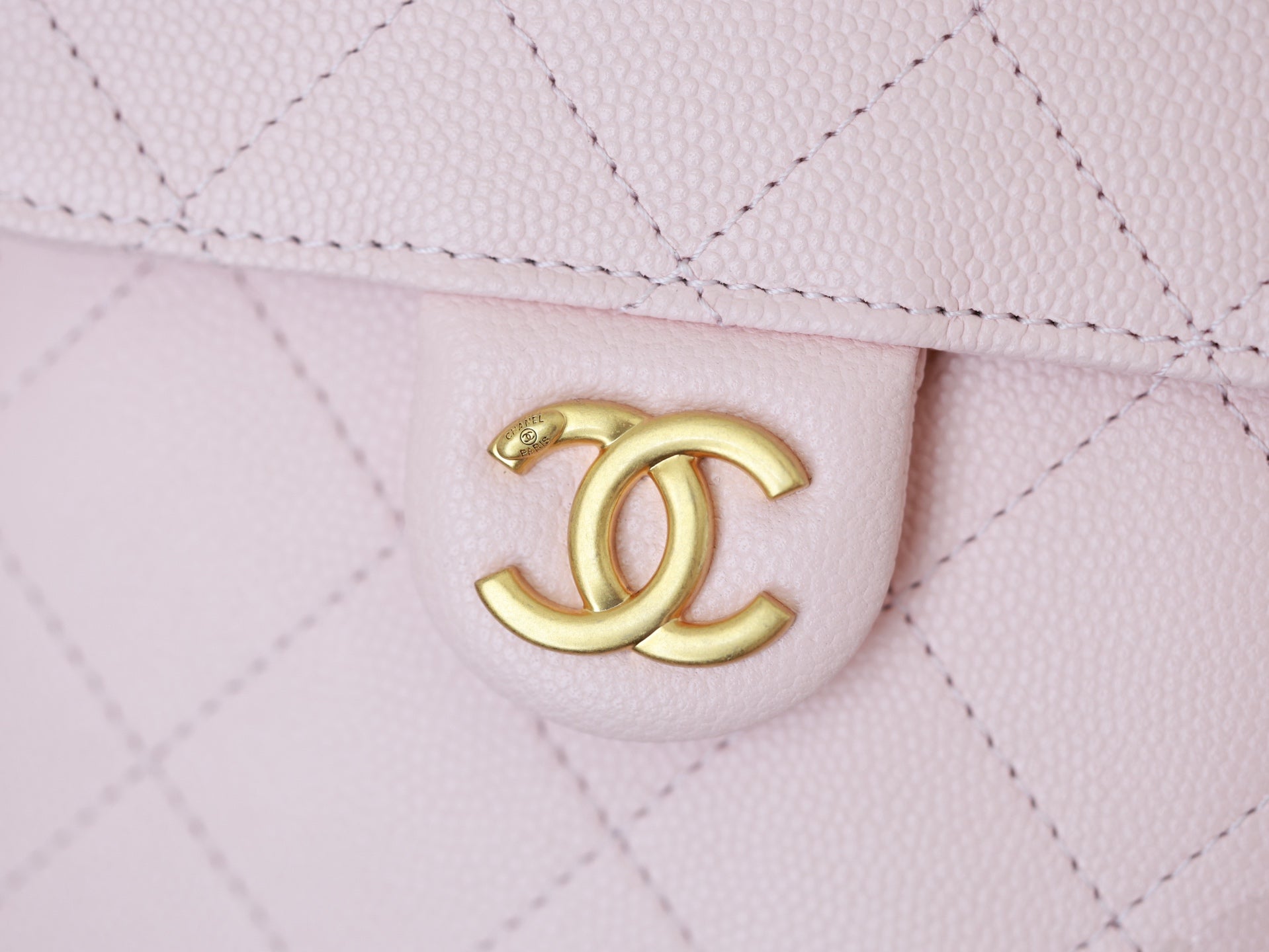 CHANEL 25S HOBO BAG 30 CM IN LIGHT PINK LAMBSKIN WITH GOLD HARDWARE