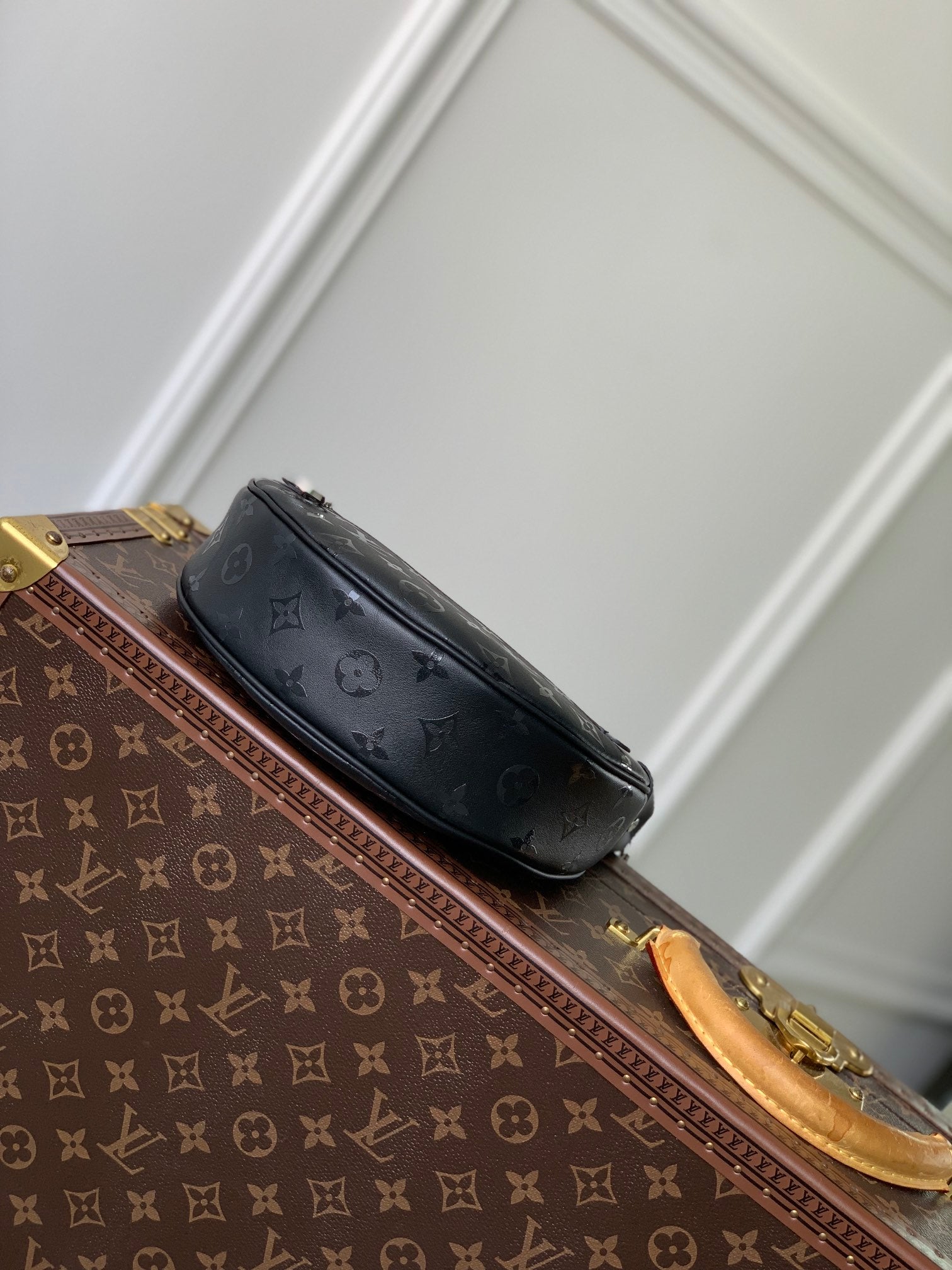 LOOP HOBO 23 IN BLACK MONOGRAM EMPREINTE CALFSKIN EMBOSSED LOGO