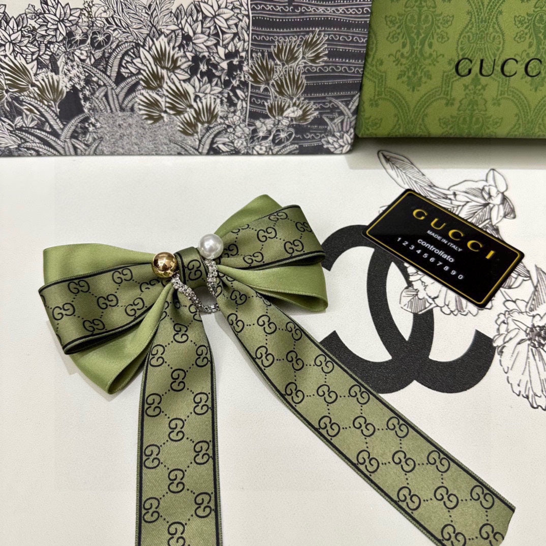 RIBBON BOW HAIR CLIP IN OLIVE GREEN RE-NYLON ATTACHED PEARL 358261
