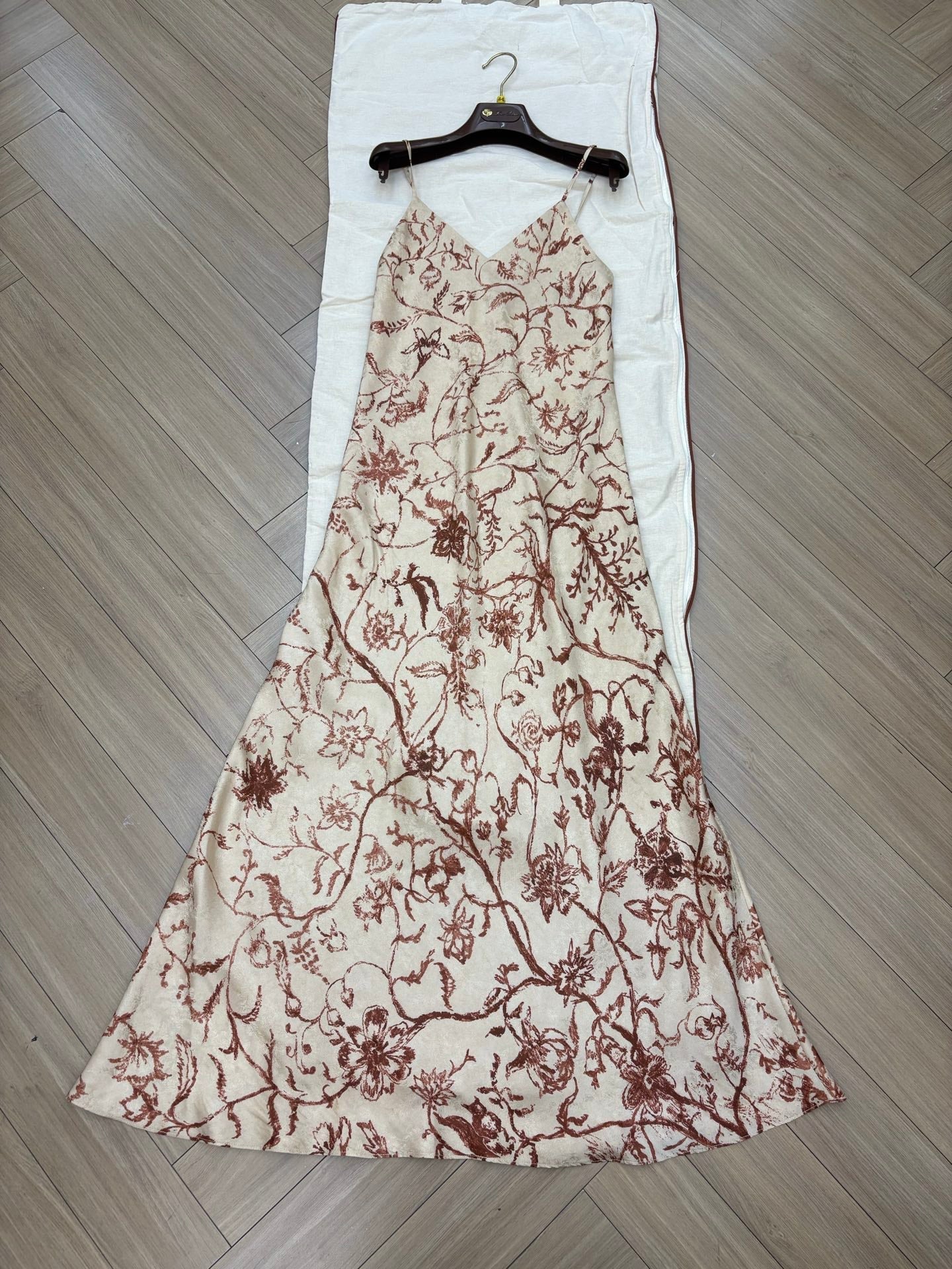 LORO PIANA 26S NIGHTDRESS 713 - CUSTOMIZATION REQUIRED
