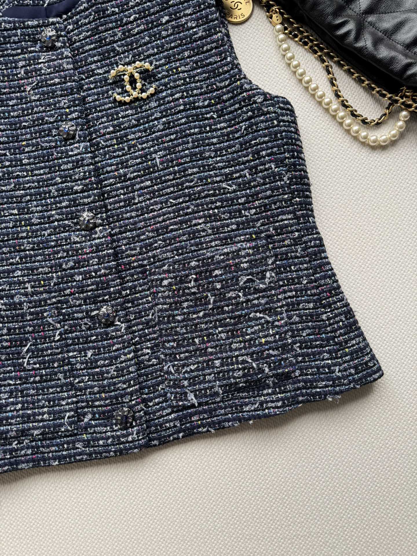 CHANEL 26S TWEED VEST 1715