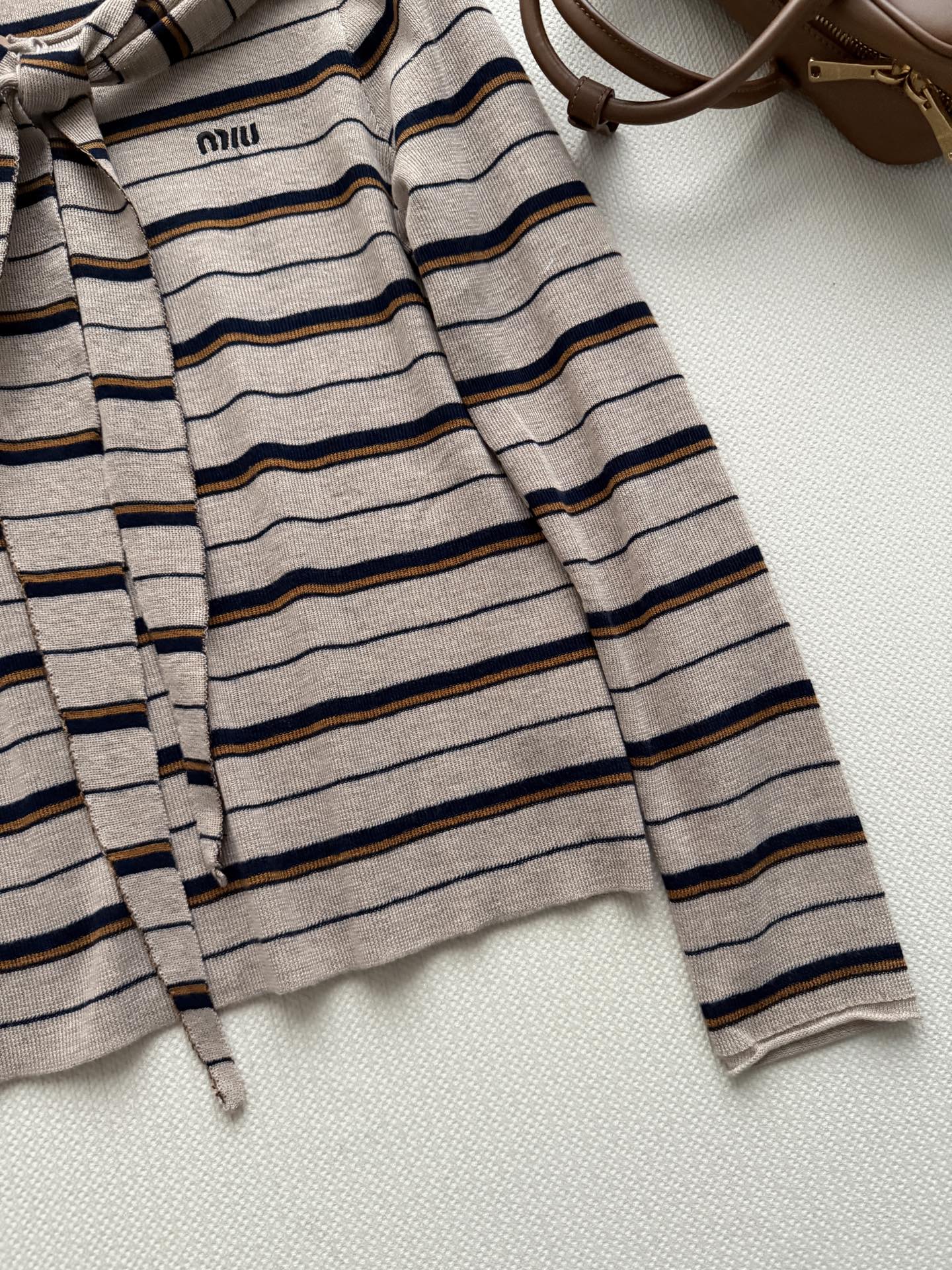 MIUMIU 26S SHAWL-COLLAR KNIT SWEATER 1504
