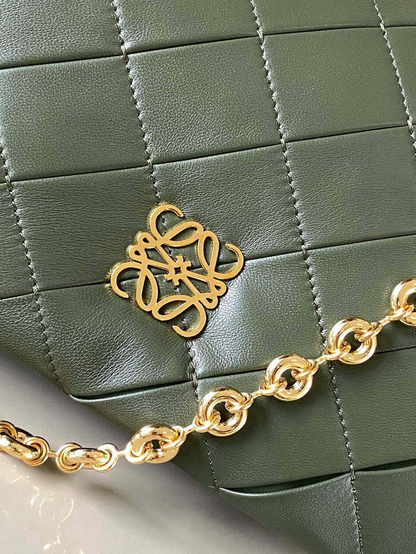 LOEWE 25S PUFFER GOYA BAG 23 IN DARK OLIVE GREEN NAPPA LAMBSKIN