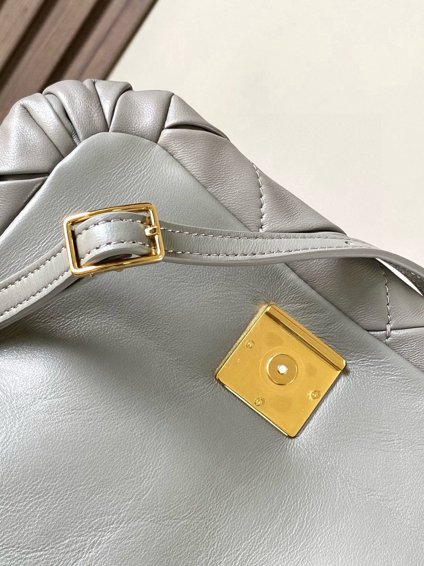 LOEWE 25S PUFFER GOYA BAG 23 IN LIGHT GRAY NAPPA LAMBSKIN