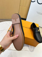 LV 26S MARE FLEX LOAFERS IN BLACK GRAINED CALFSKIN