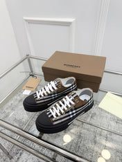 BURBERRY 26S VINTAGE CHECK SNEAKERS IN DARK BROWN AND BLACK CANVAS