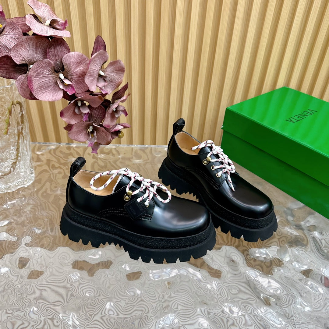 HADDOCK LACE-UP SHOE IN BLACK CALFSKIN