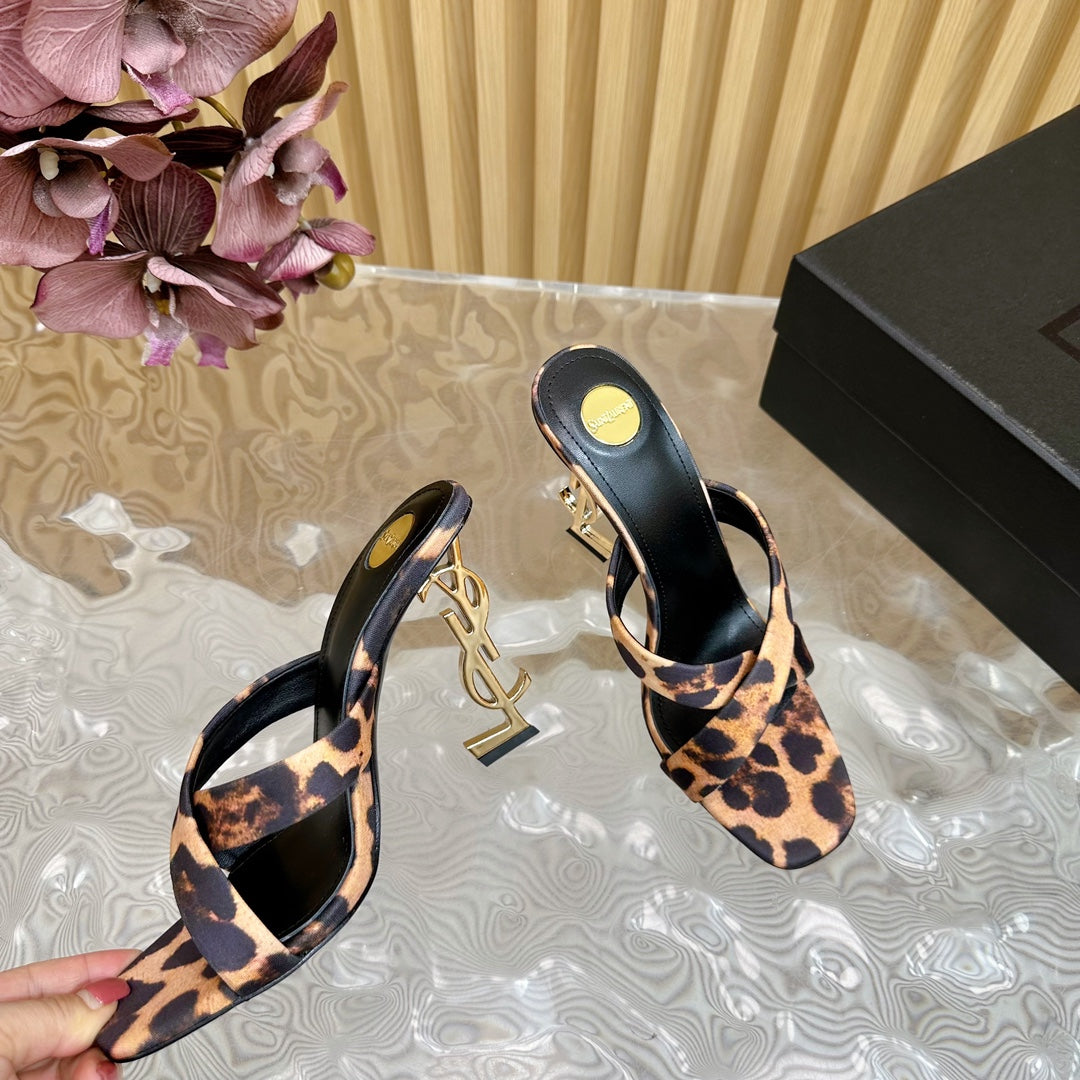 OPYUM 10 CM HIGH MULES IN LEOPARD PRINT SILK