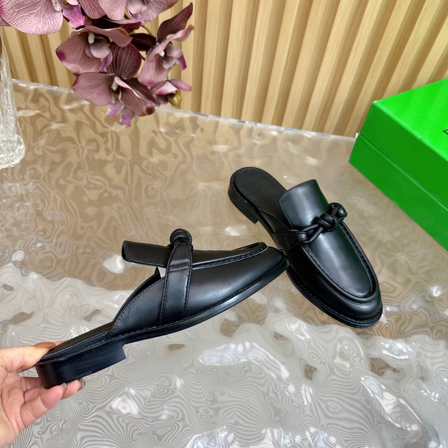 OPEN-BACK LOAFER REALISED IN BLACK SOFT CALFSKIN