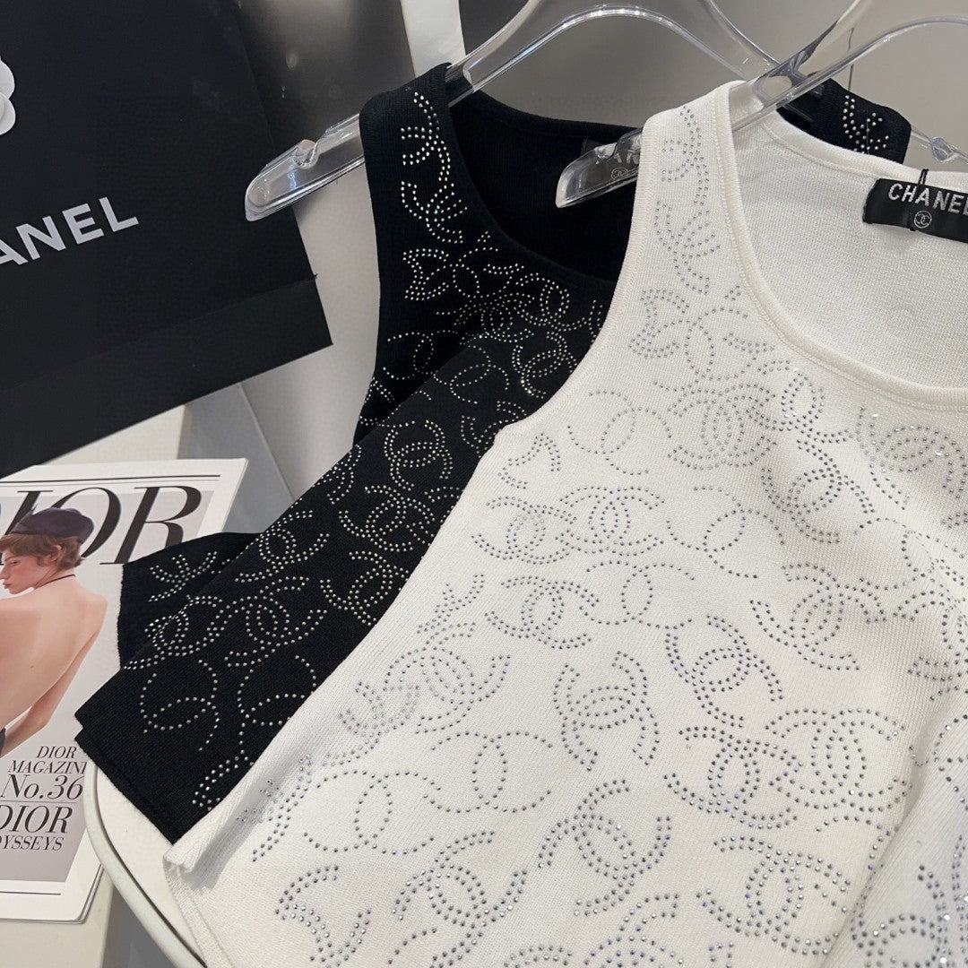 SLEEVELESS TOP 643223 IN BLACK COTTON EMBOSSED LOGO