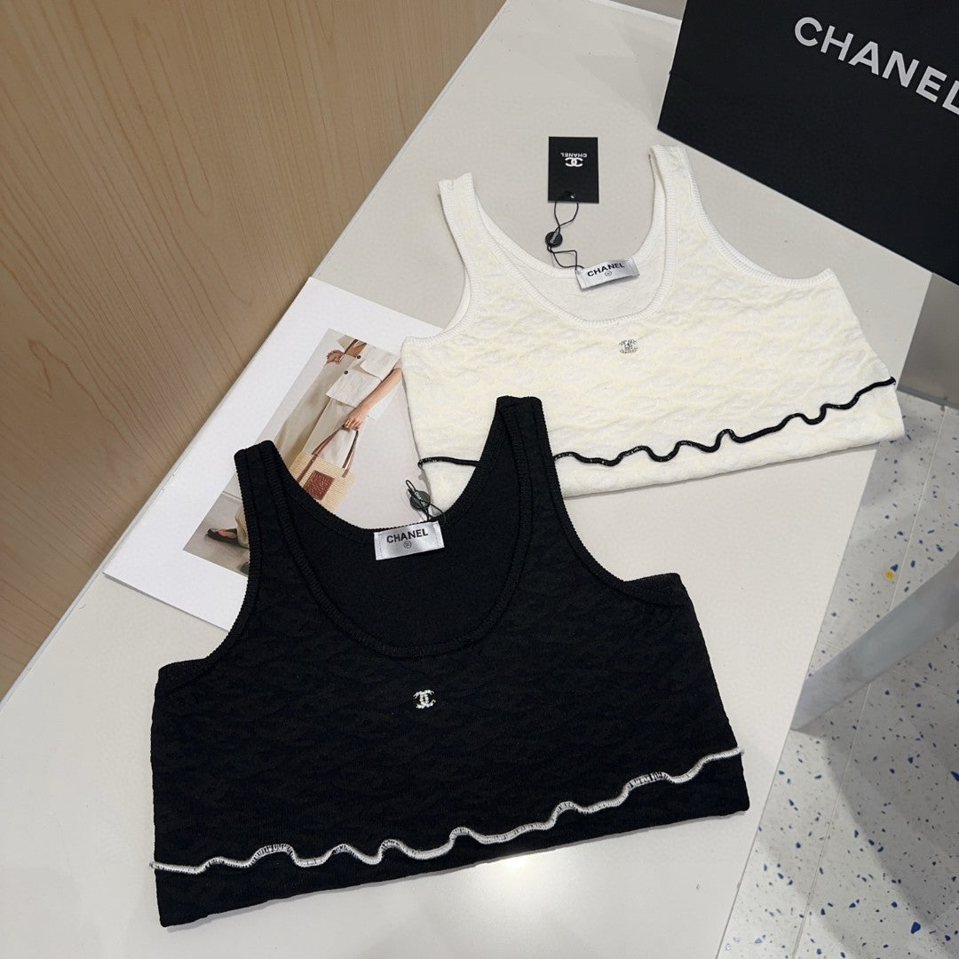 SLEEVELESS TOP 640632 IN BLACK COTTON RAISED LOGO