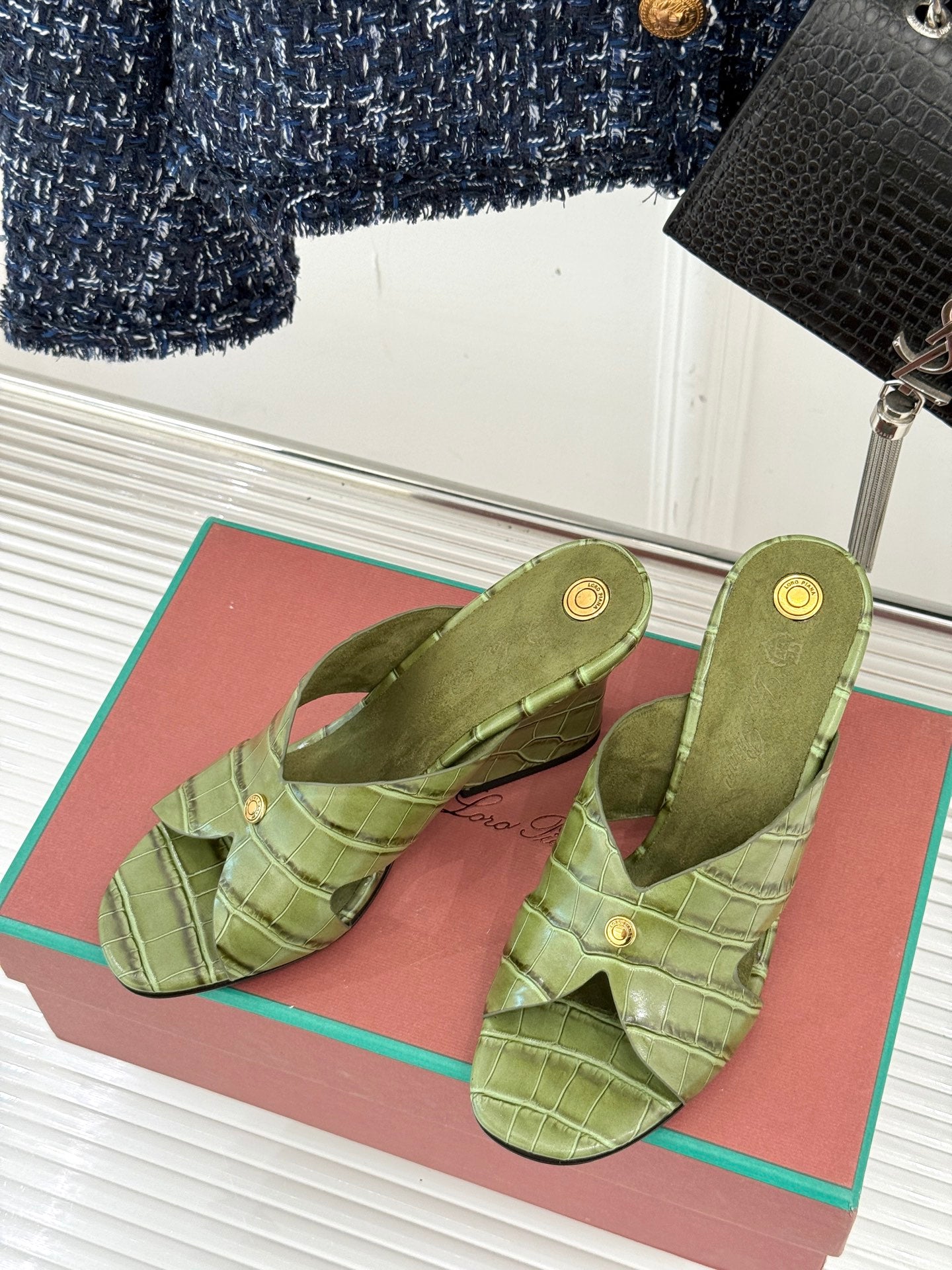LP HIGH HEEL 25S IN MOSS GREEN LAMBSKIN SNAKE EMBOSSING