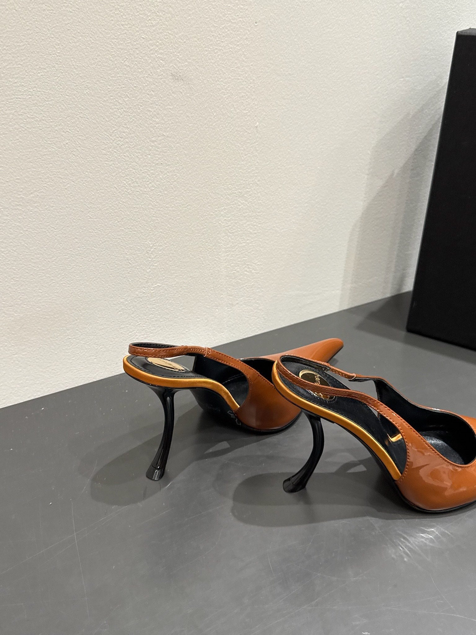 YSL HIGH SLINGBACK 25S IN BURNT ORANGE GLOSSY LAMBSKIN