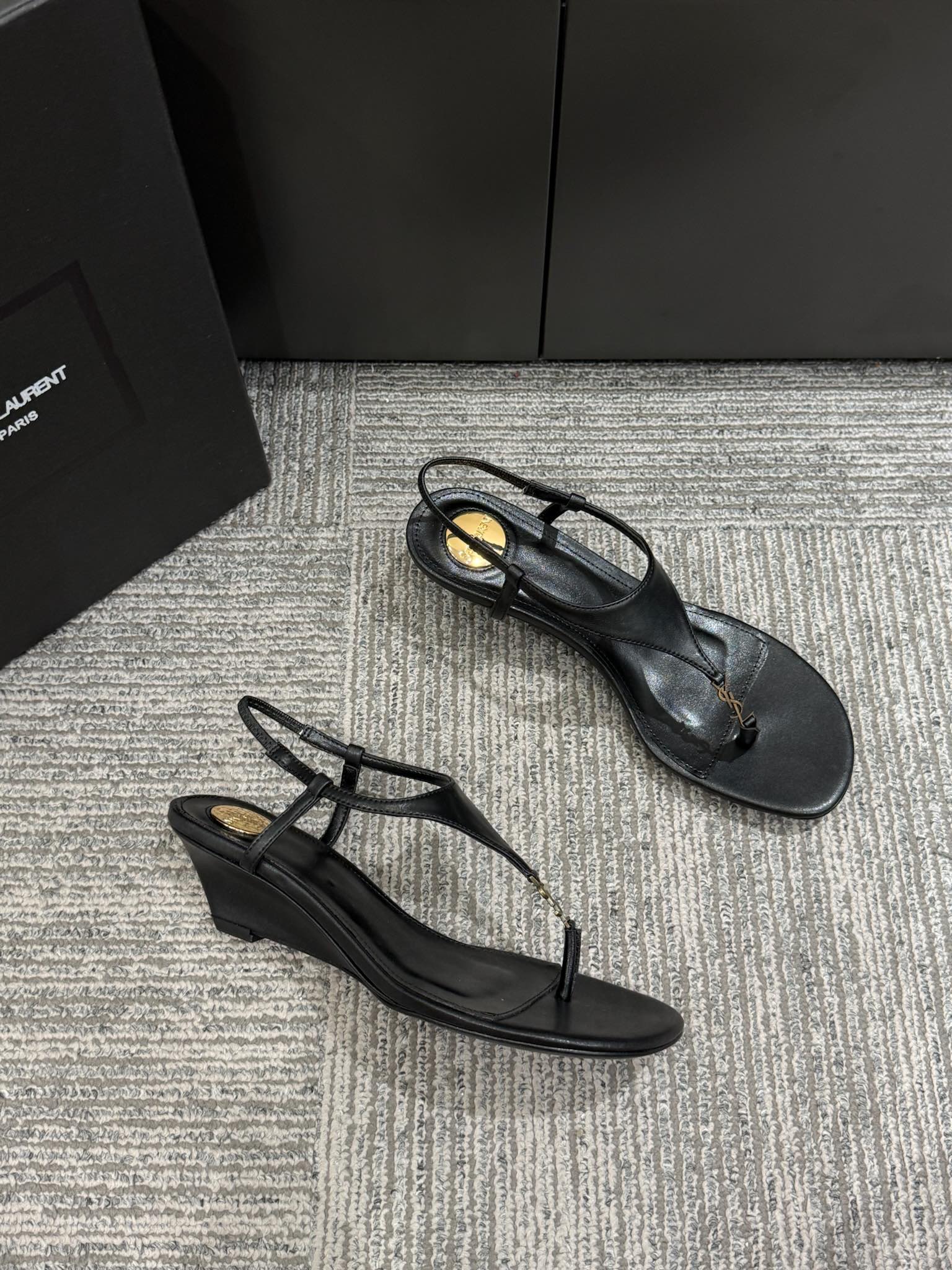 YSL WEDGE THONG SANDALS 25S IN BLACK LAMBSKIN WITH GOLD HARDWARE