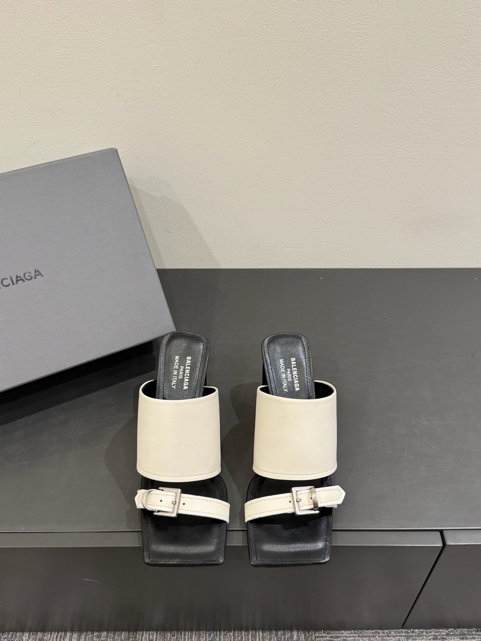 BALENCIAGA 25S HIGH-HEELED SANDALS IN WHITE CALFSKIN WITH SILVER HARDWARE