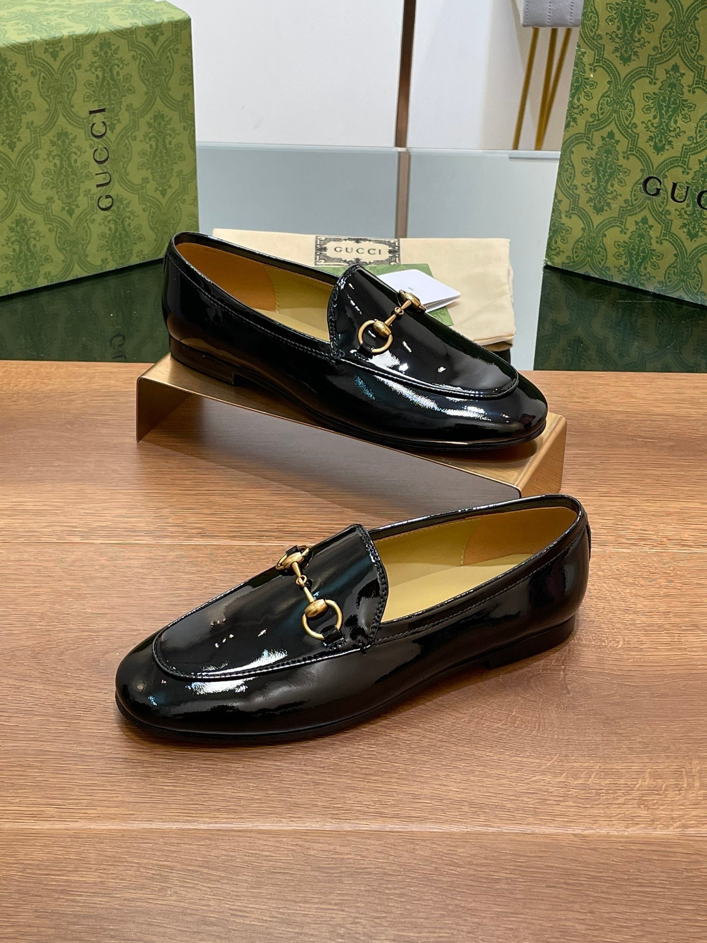 GG JORDAAN LOAFER GLOSSY BLACK LAMBSKIN