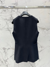 MAXMARA 26S SLEEVELESS V-NECK VEST 253