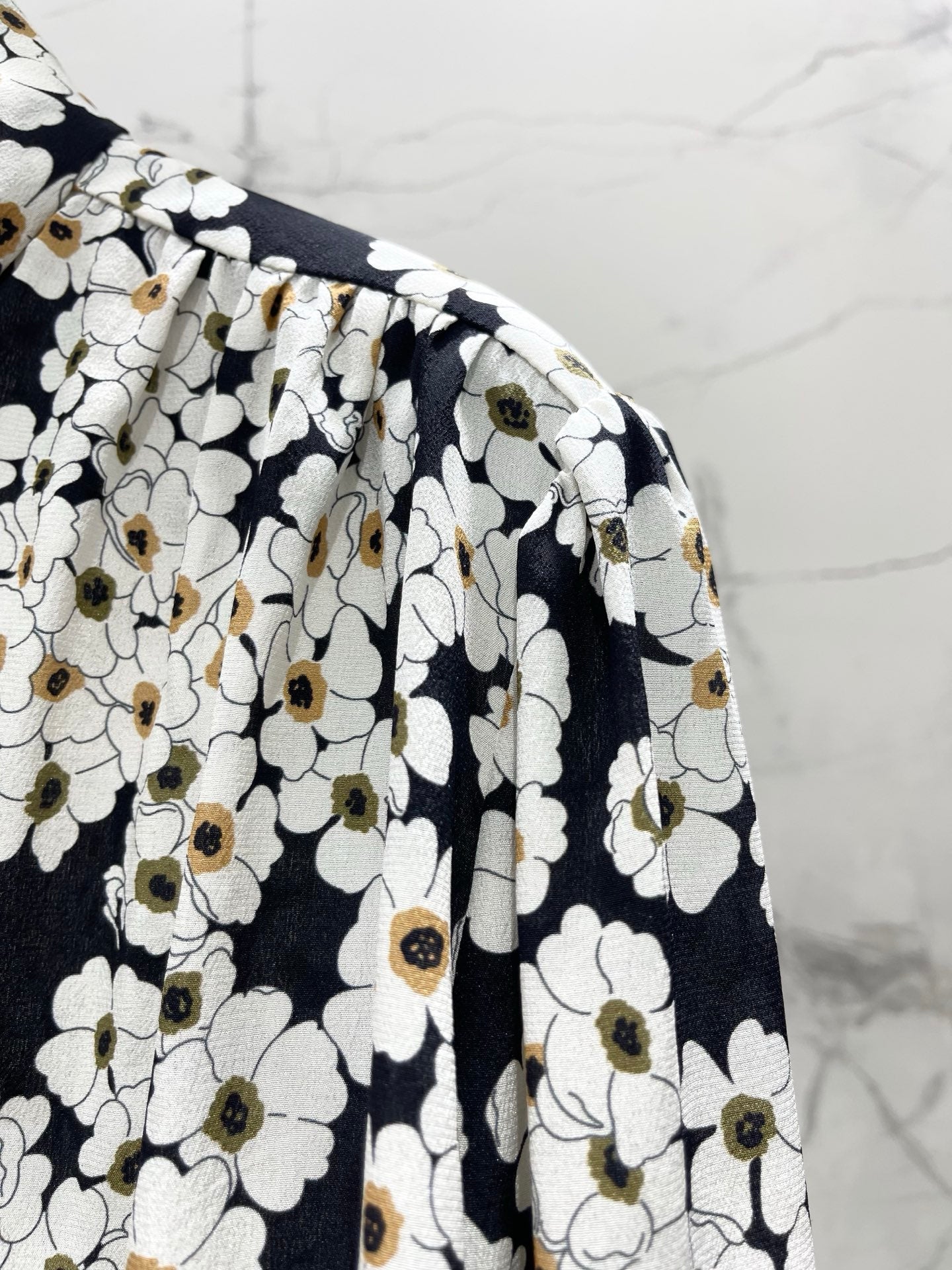 VALENTINO 26S LONG-SLEEVE PRINTED SHIRT 433