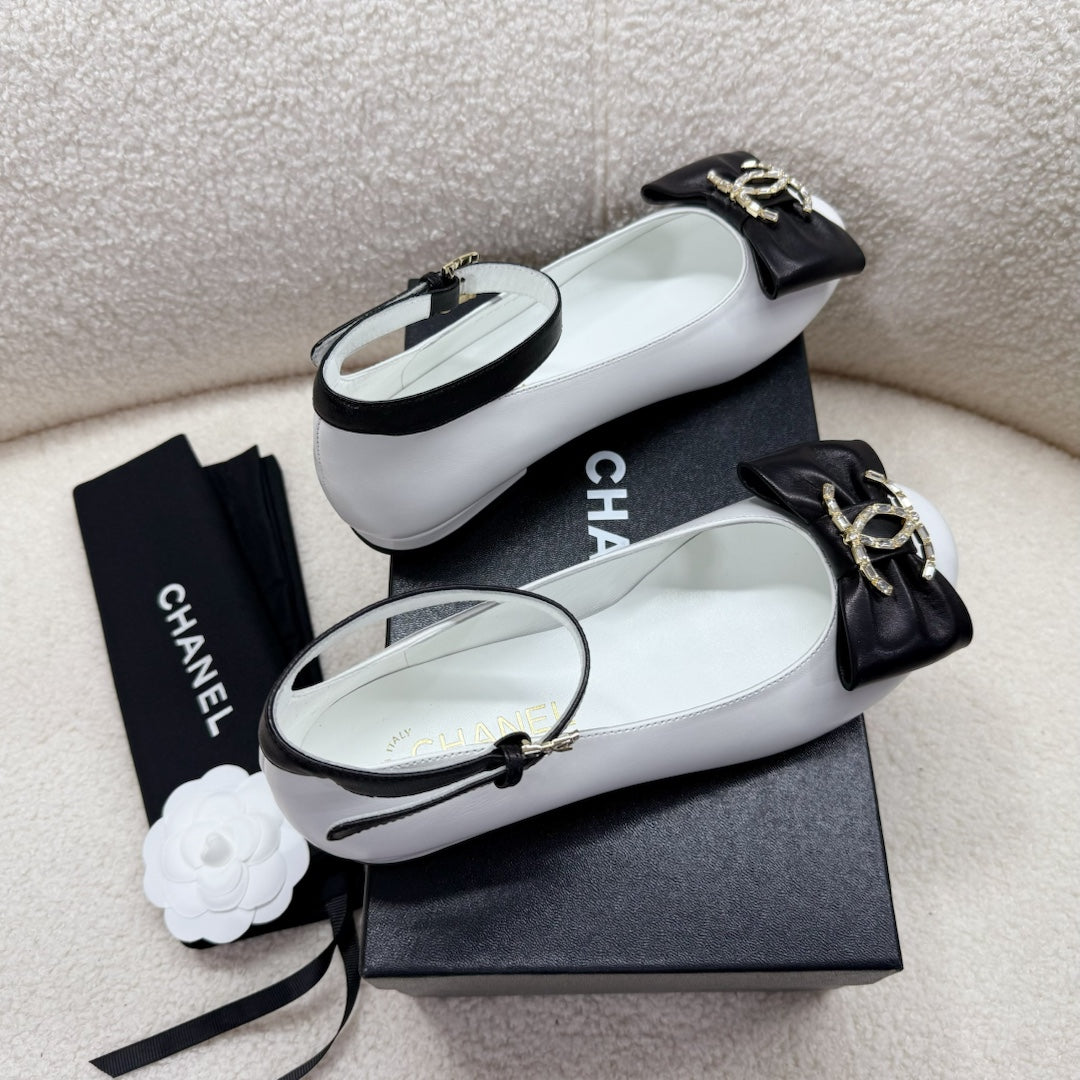 MARY JANE SHOES IN BLACK MIX WHITE LAMBSKIN